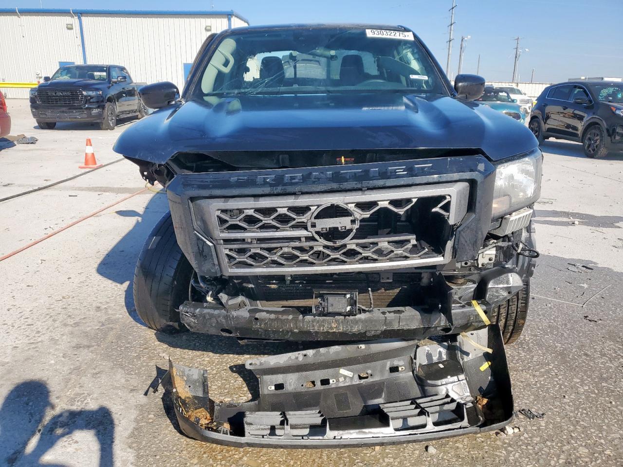 2022 NISSAN Frontier