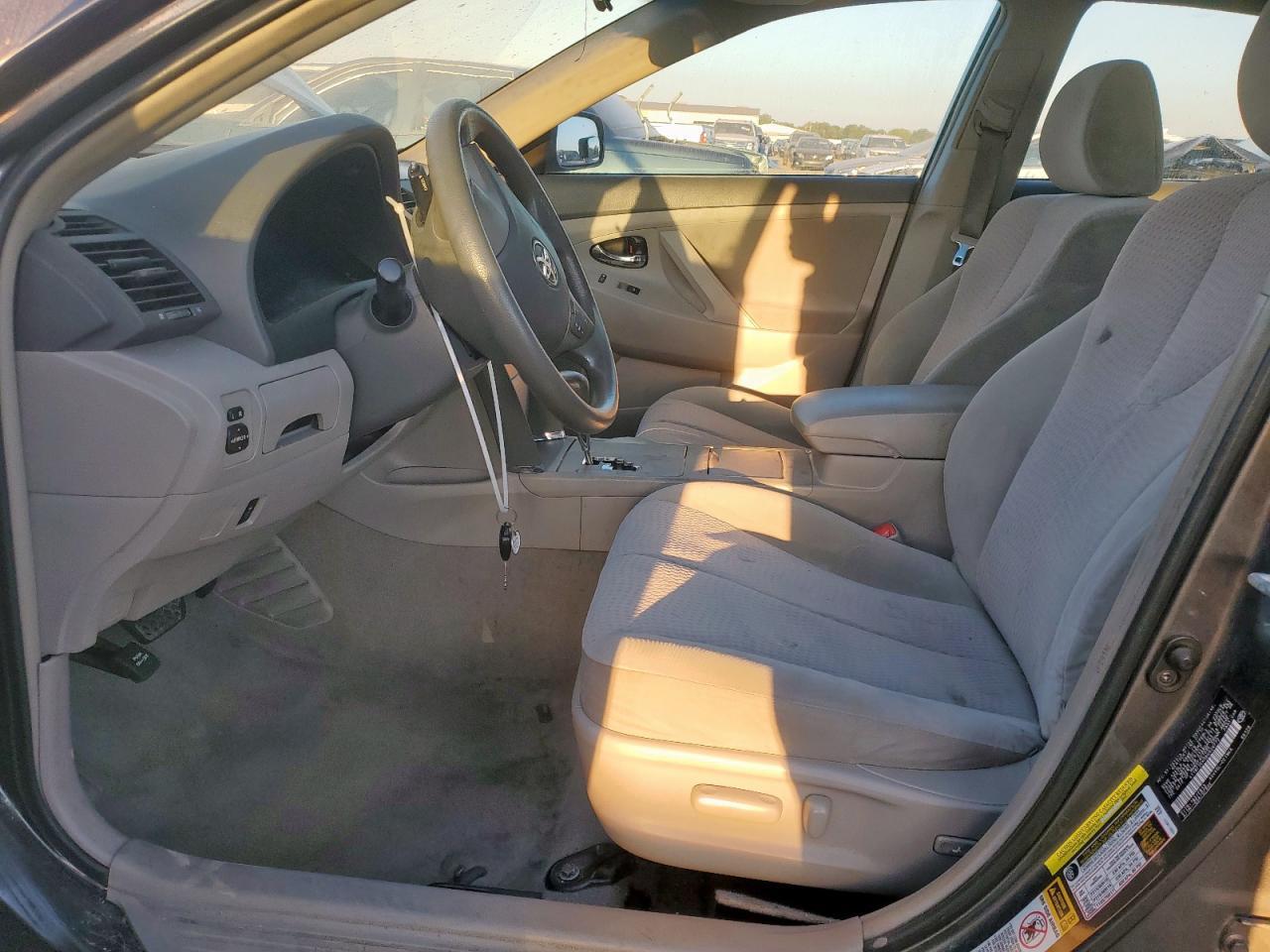 2011 TOYOTA CAMRY