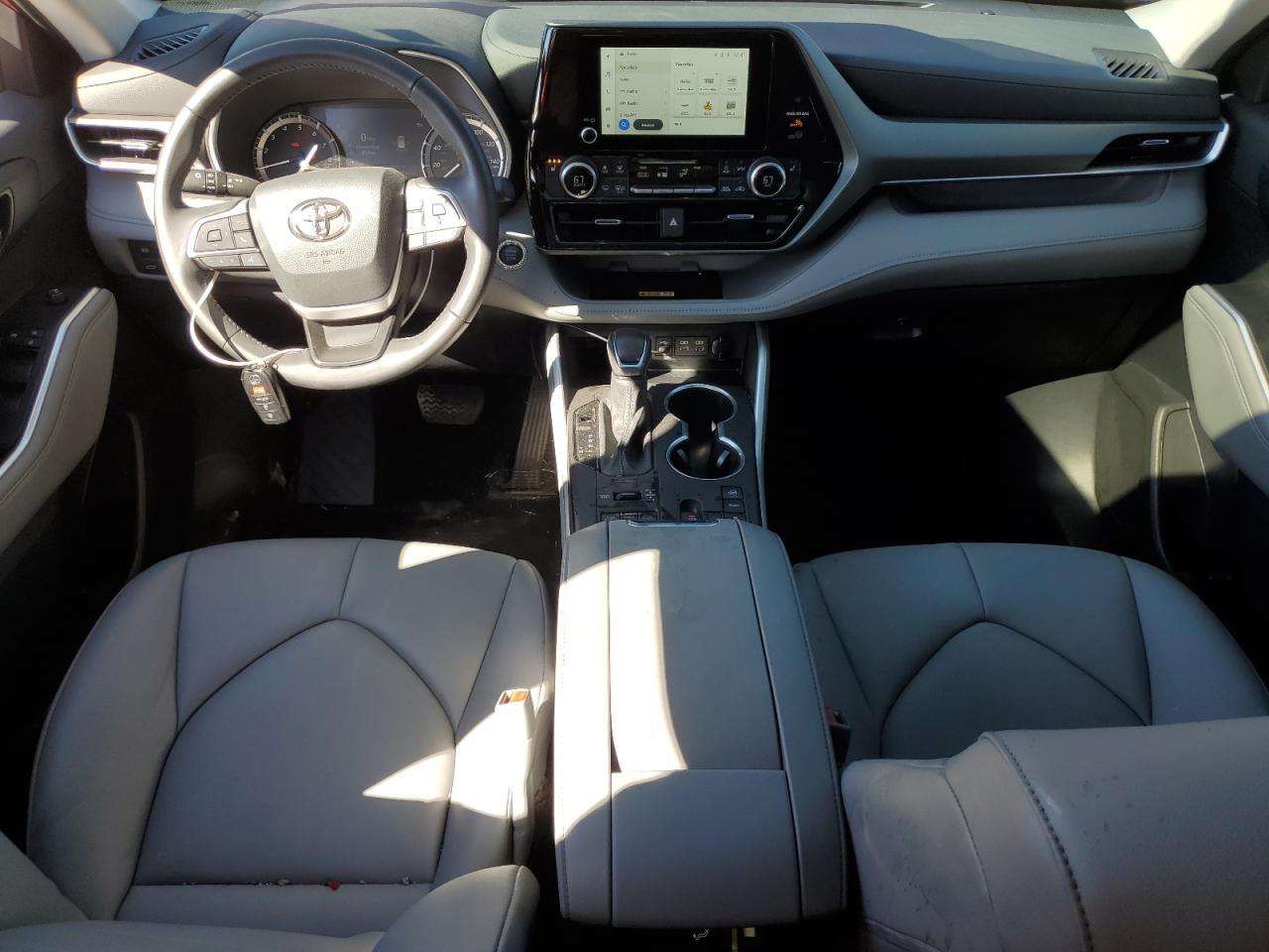 2024 TOYOTA HIGHLANDER