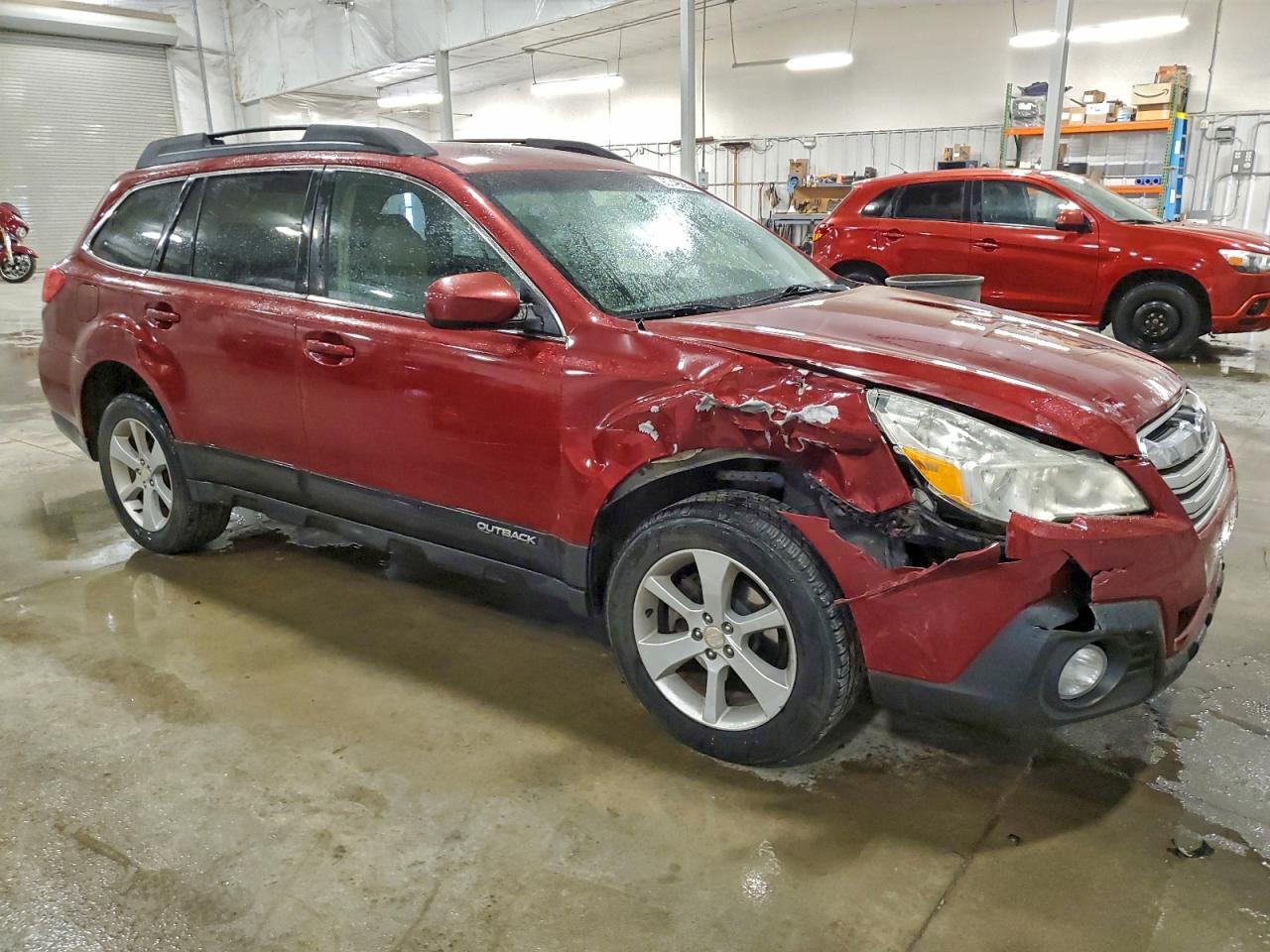 2013 SUBARU Outback