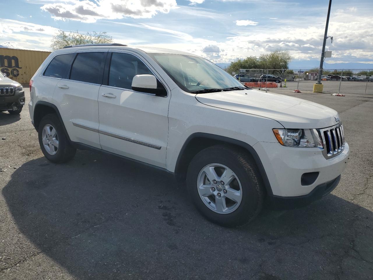 2011 JEEP Grand Cherokee