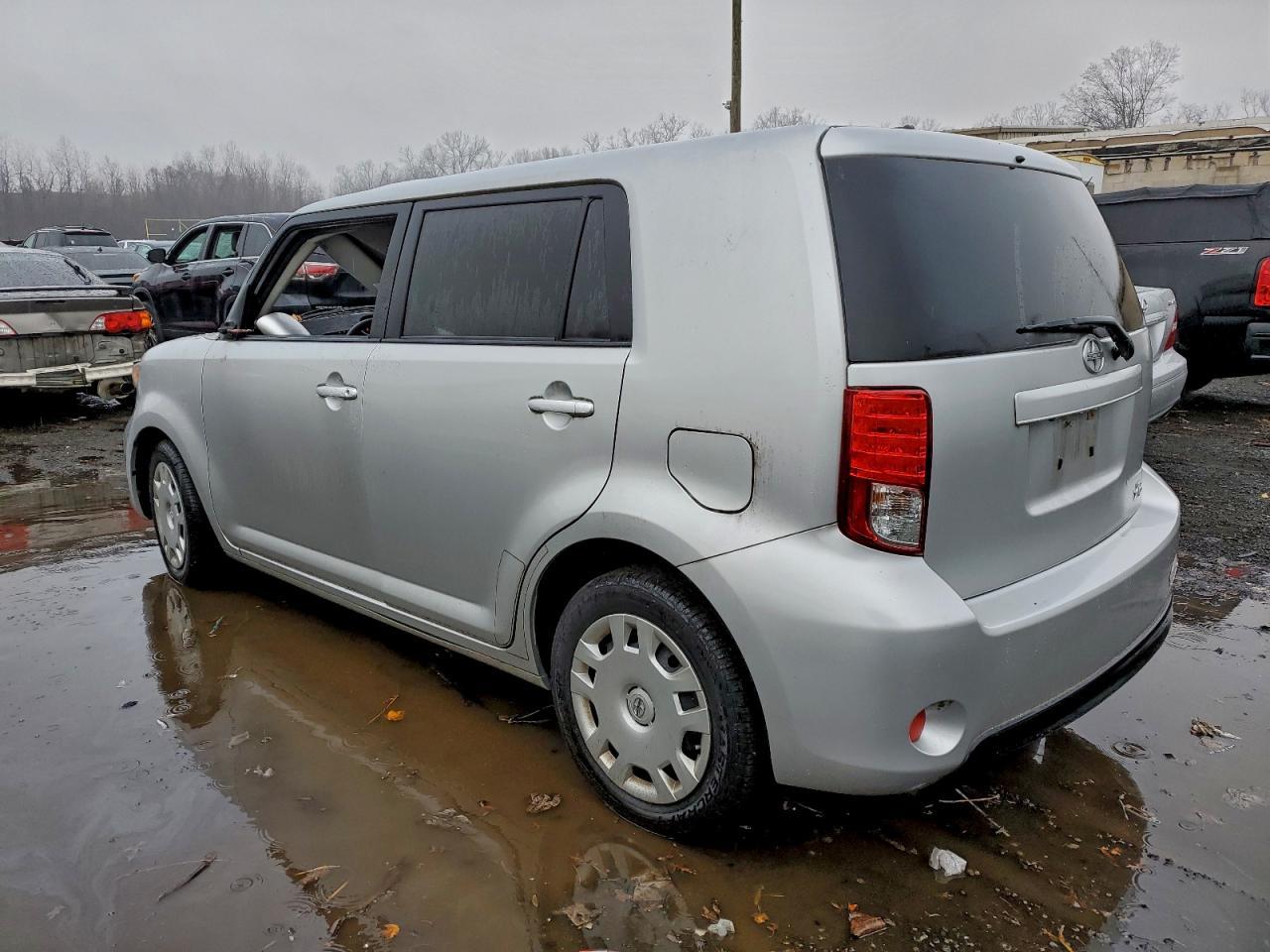 2015 TOYOTA SCION