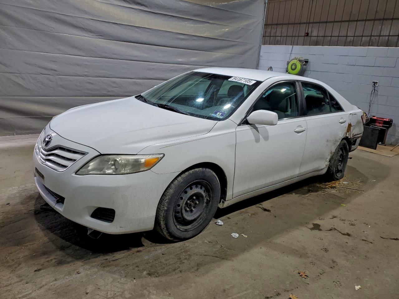 2011 TOYOTA CAMRY