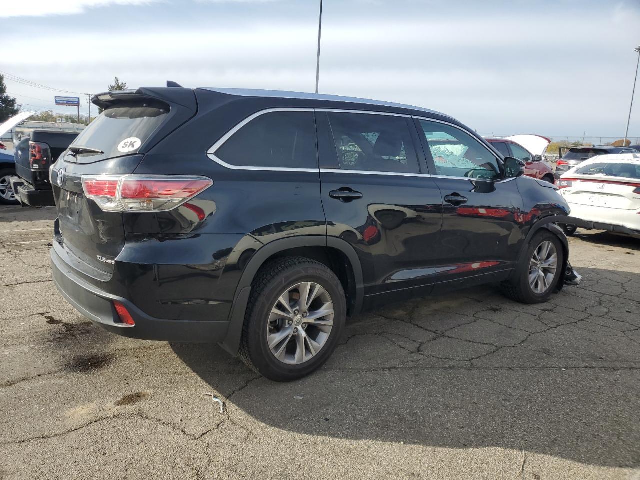 2015 TOYOTA HIGHLANDER