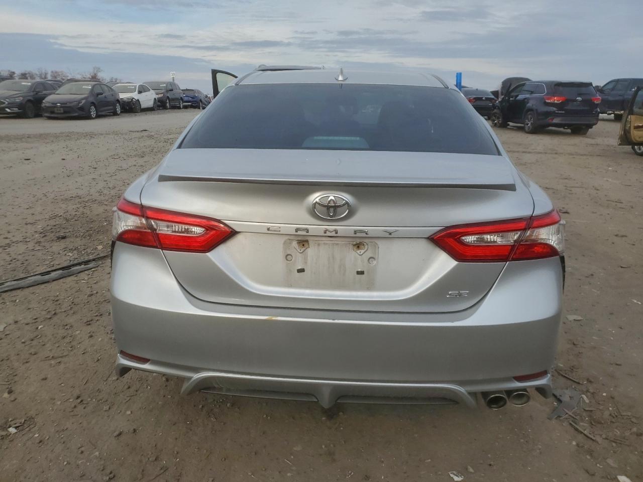 2018 TOYOTA CAMRY