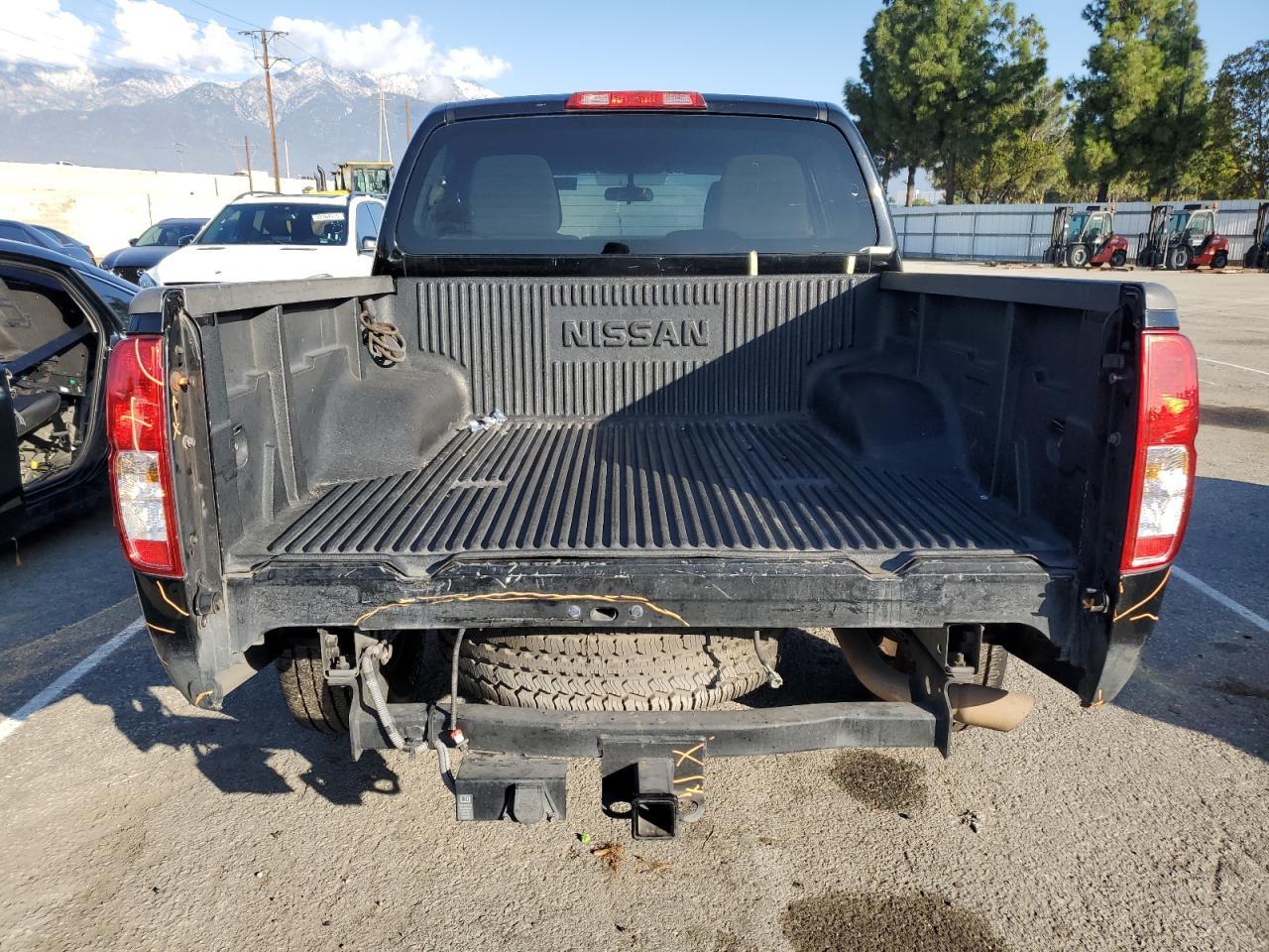 2012 NISSAN Frontier