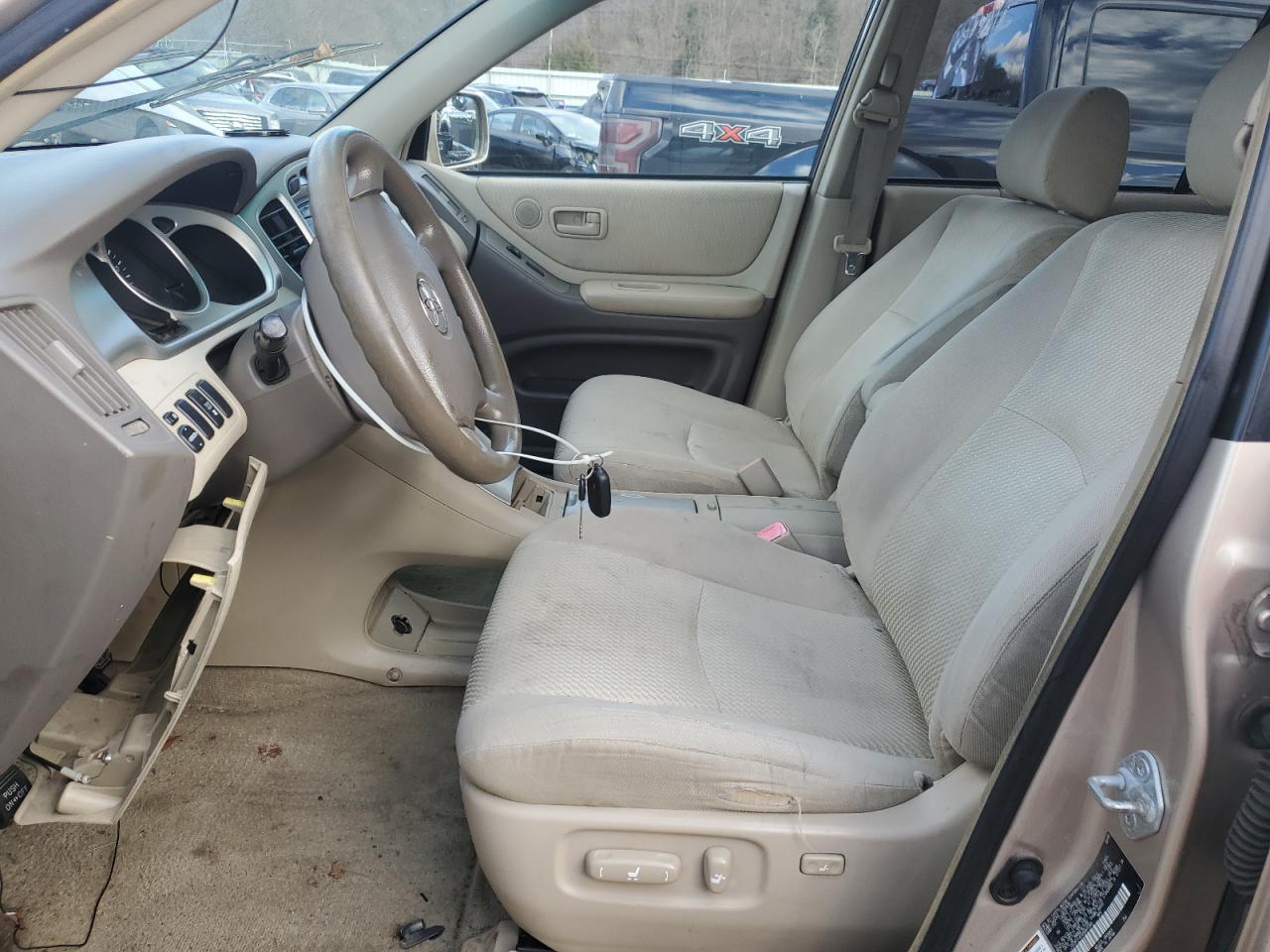 2005 TOYOTA HIGHLANDER