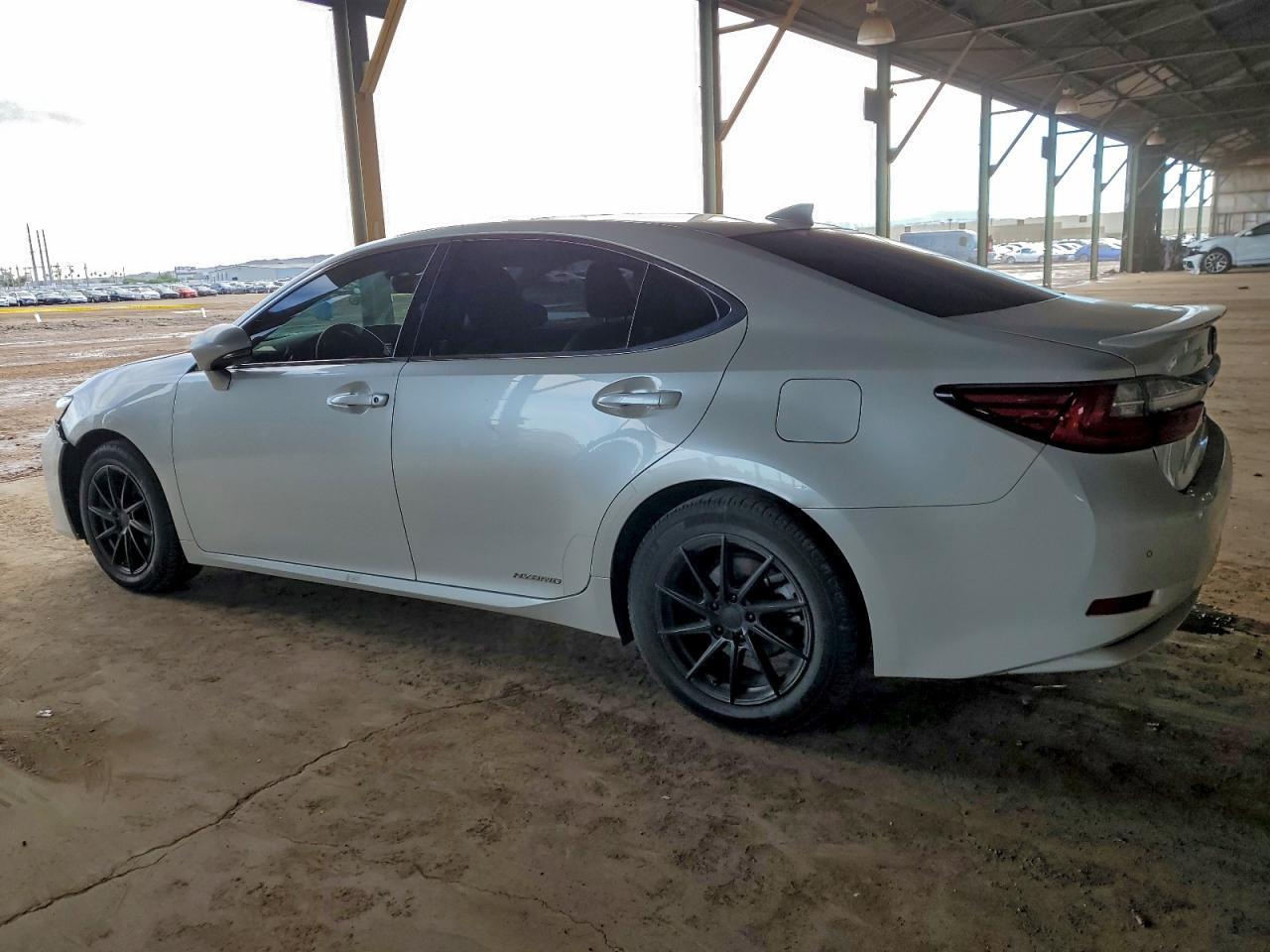 2016 LEXUS ES 300H