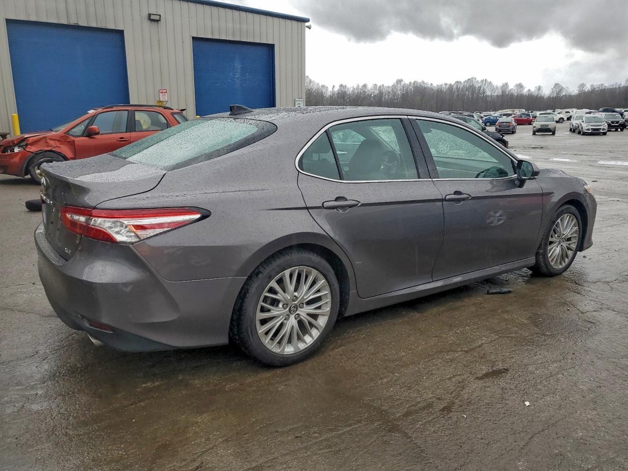 2019 TOYOTA CAMRY