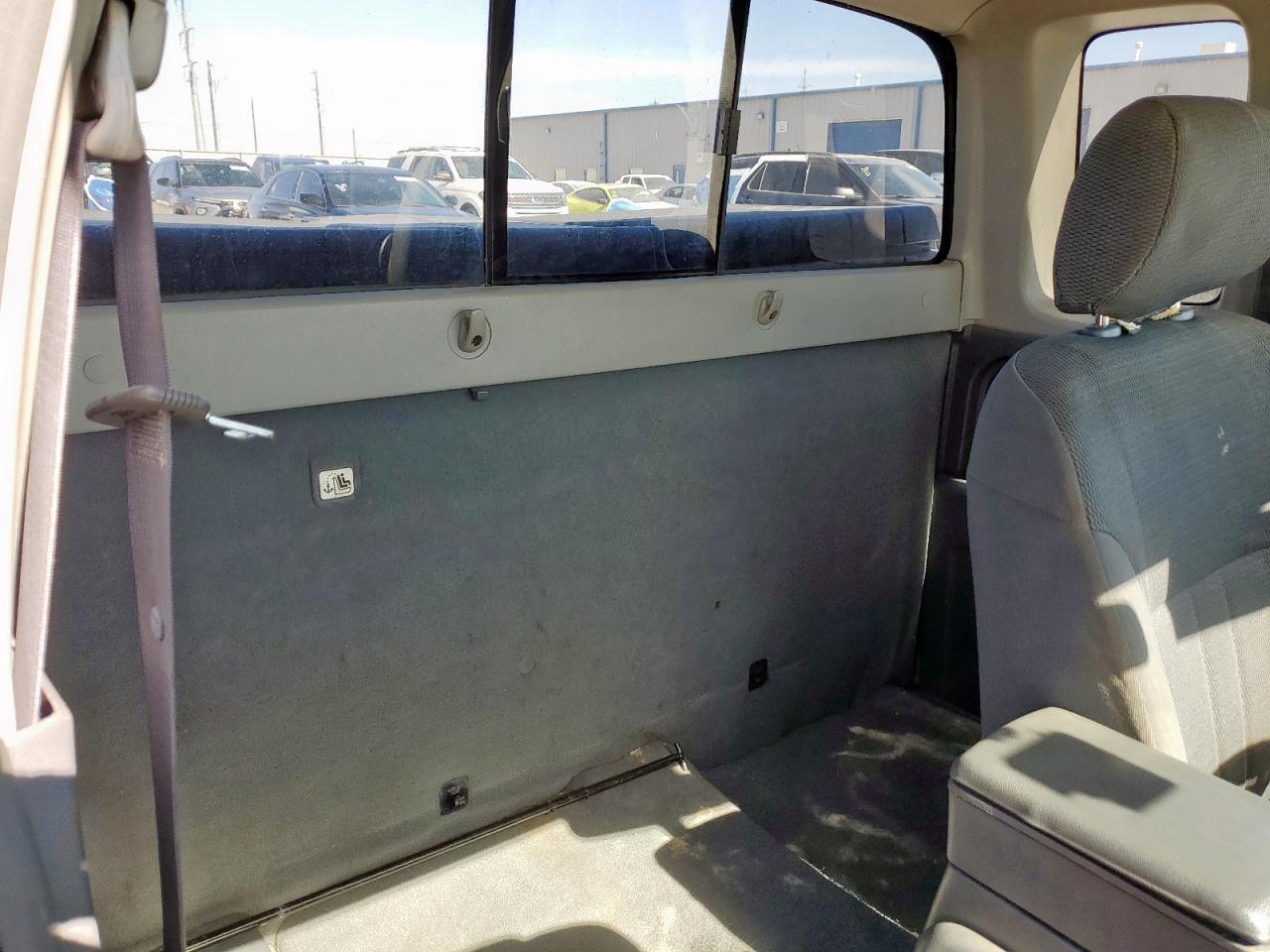 2004 NISSAN Frontier