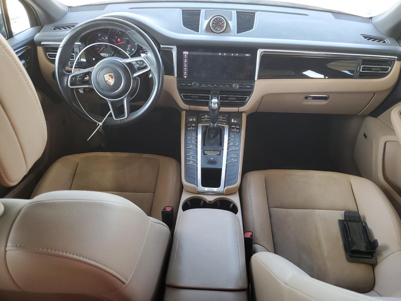 2021 PORSCHE Macan