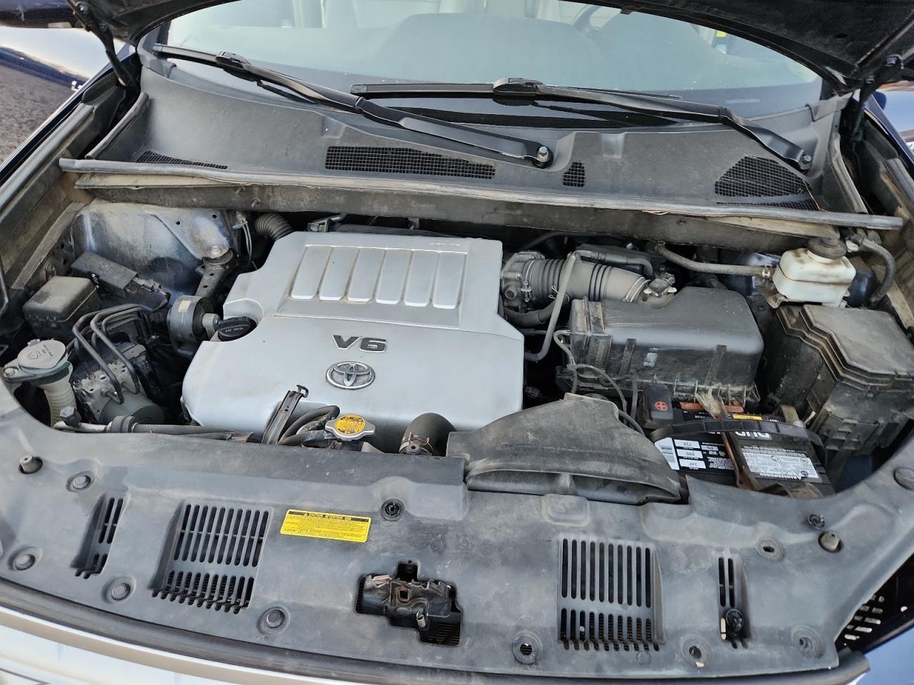 2011 TOYOTA HIGHLANDER
