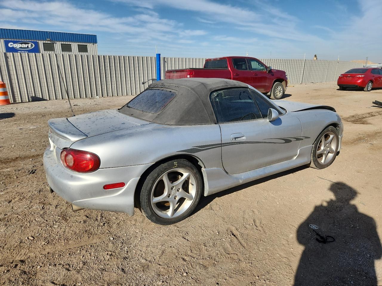 2003 MAZDA MX-5 Miata