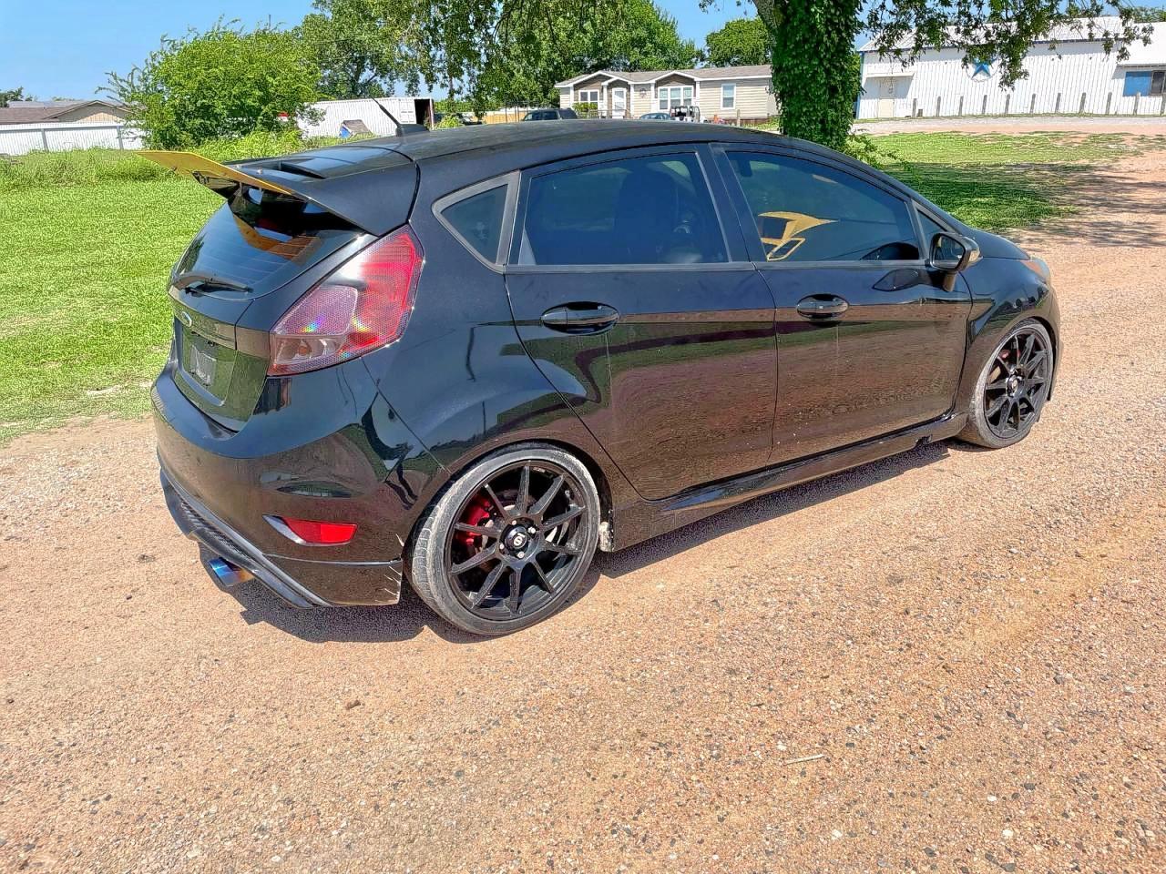 2014 FORD Fiesta