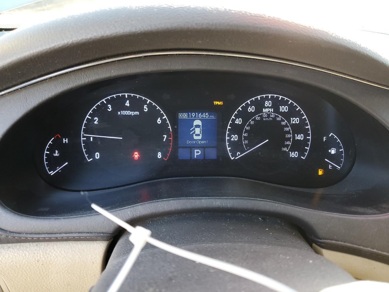 2011 HYUNDAI GENESIS