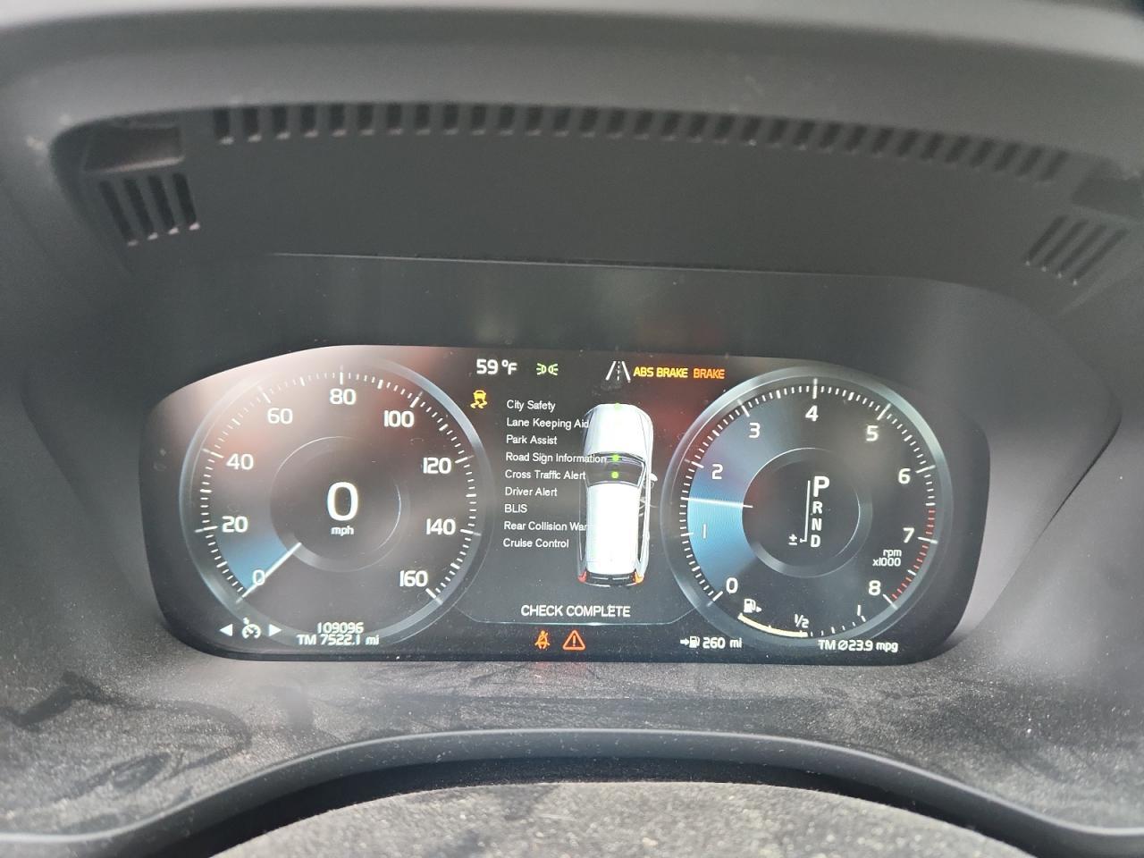 2020 VOLVO XC60