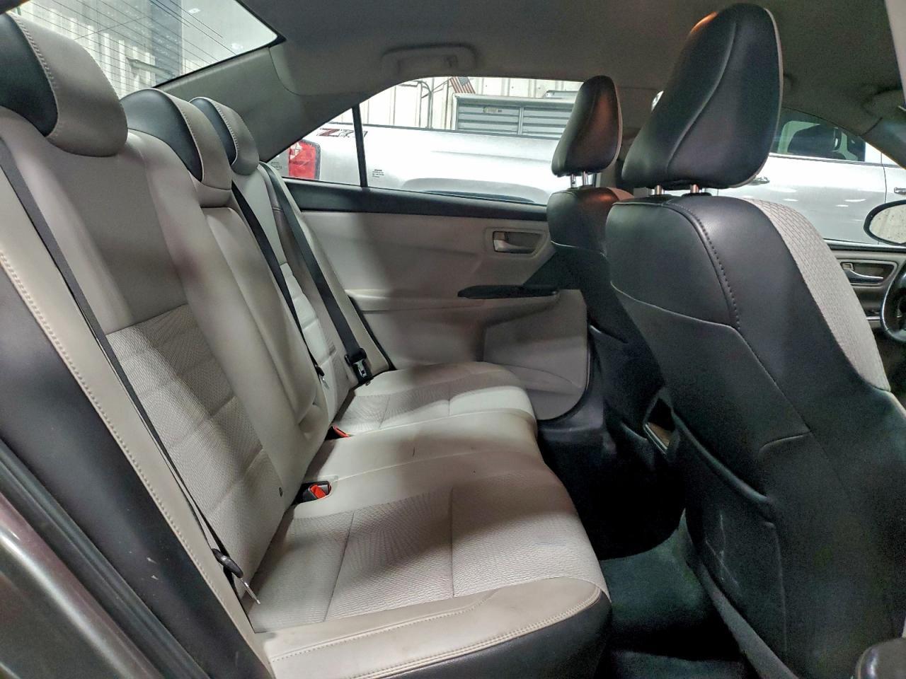 2016 TOYOTA CAMRY