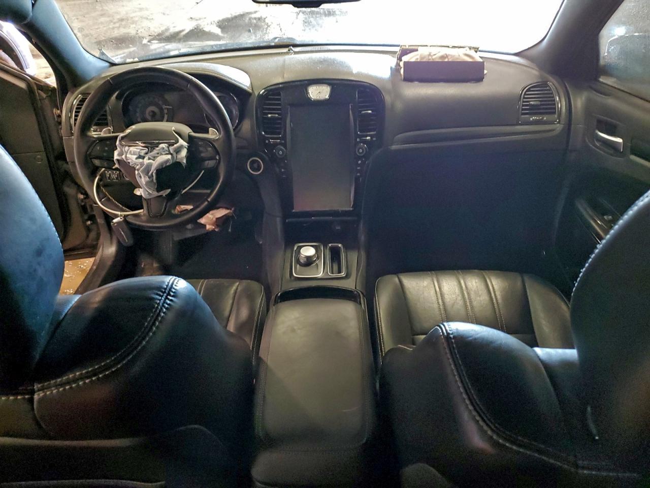 2015 CHRYSLER 300