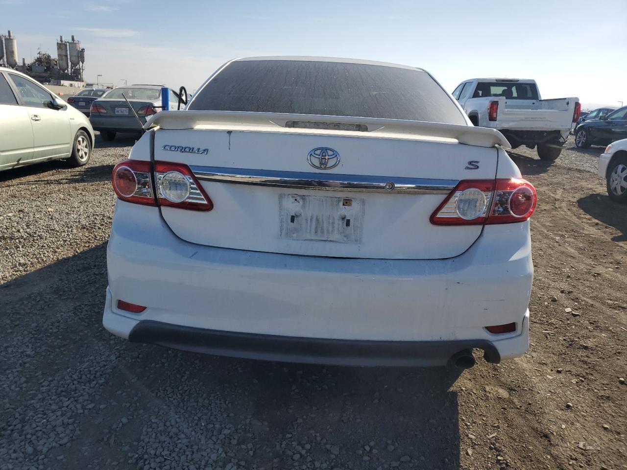 2011 TOYOTA COROLLA