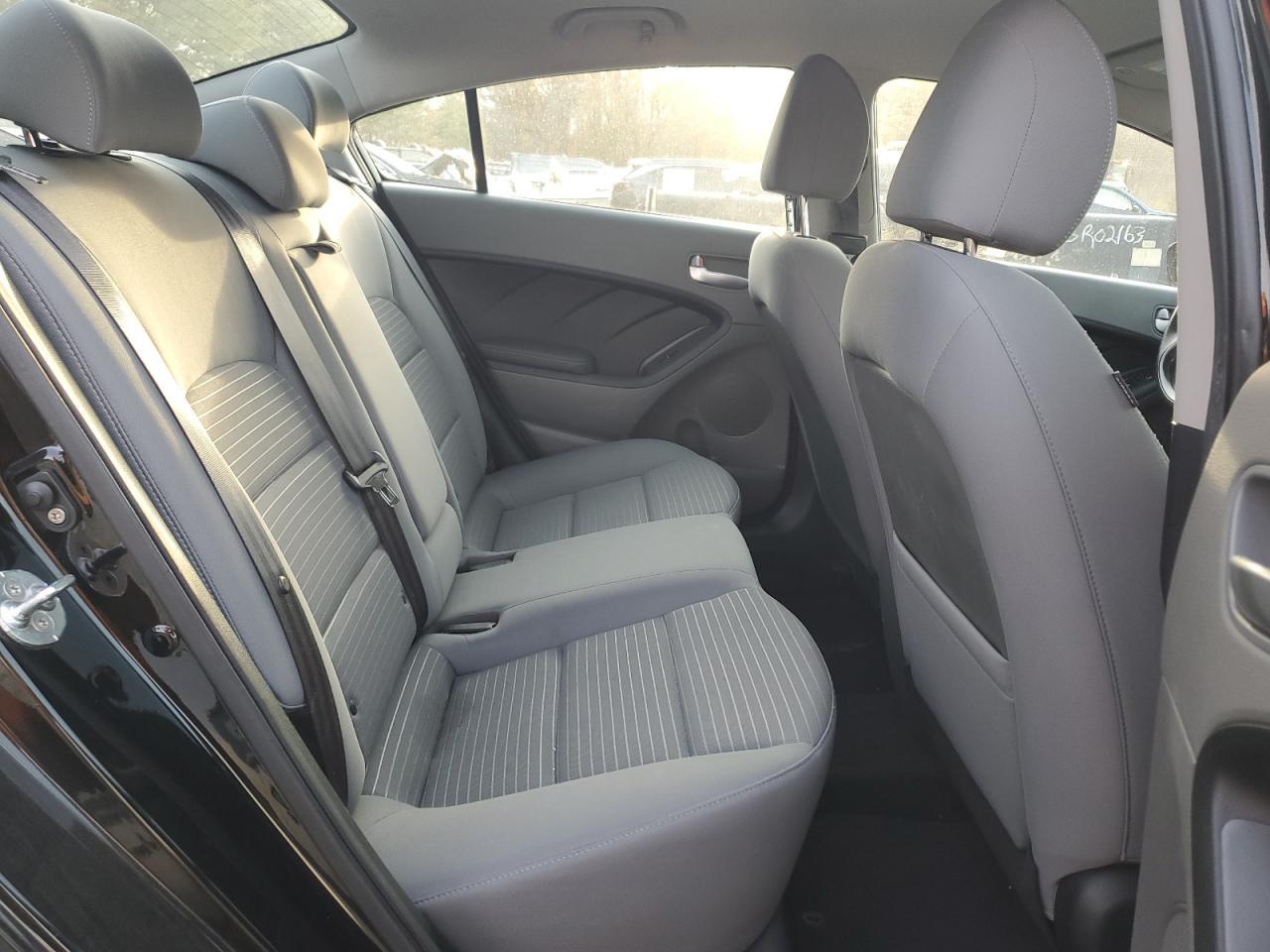 2017 KIA FORTE