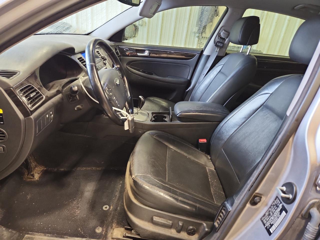 2013 HYUNDAI GENESIS