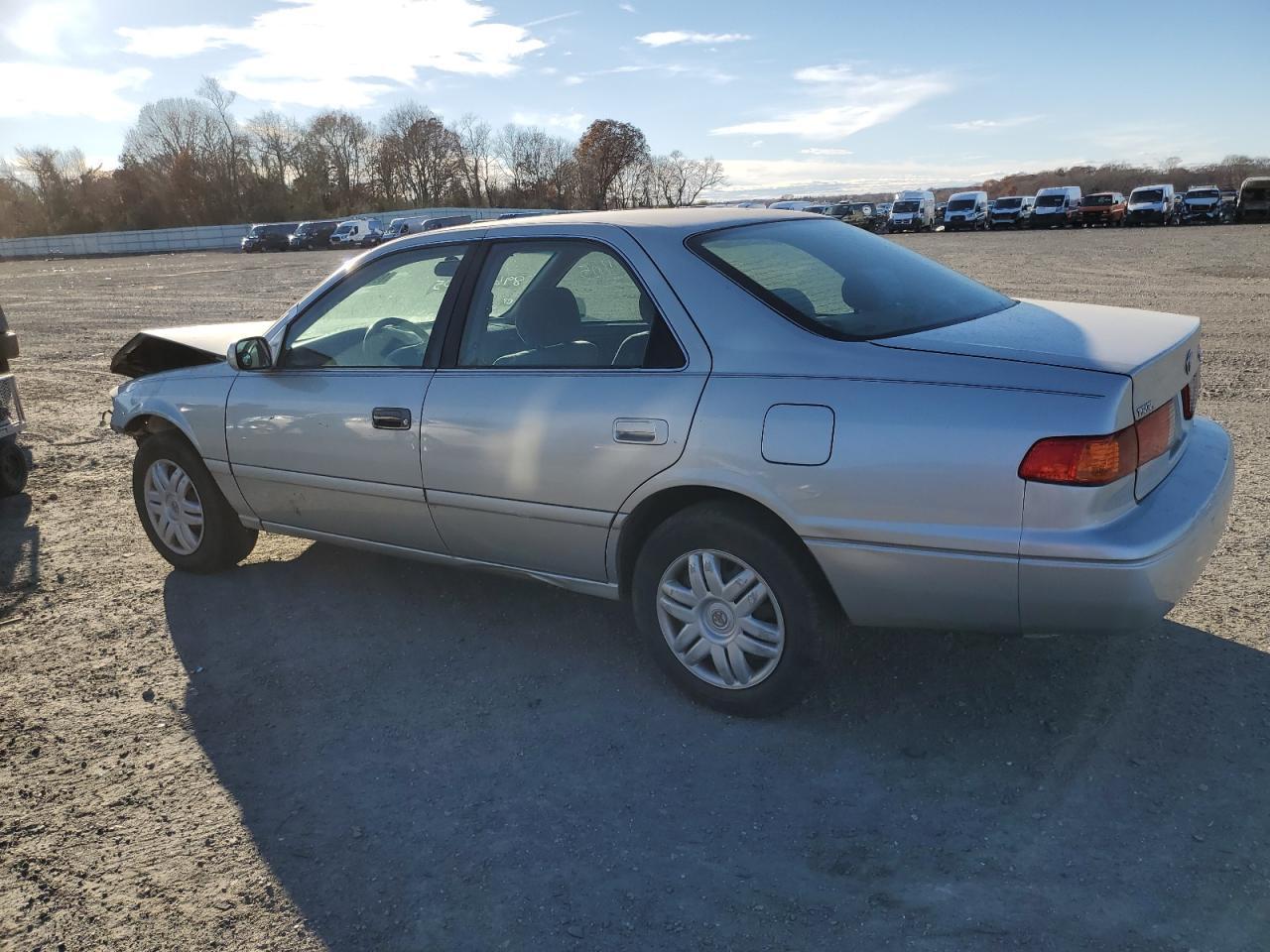 2001 TOYOTA CAMRY