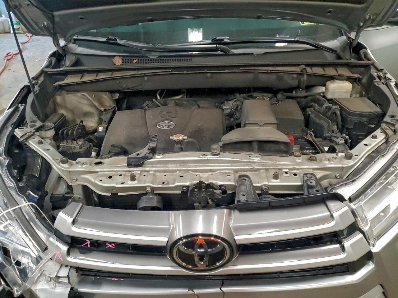 2018 TOYOTA HIGHLANDER