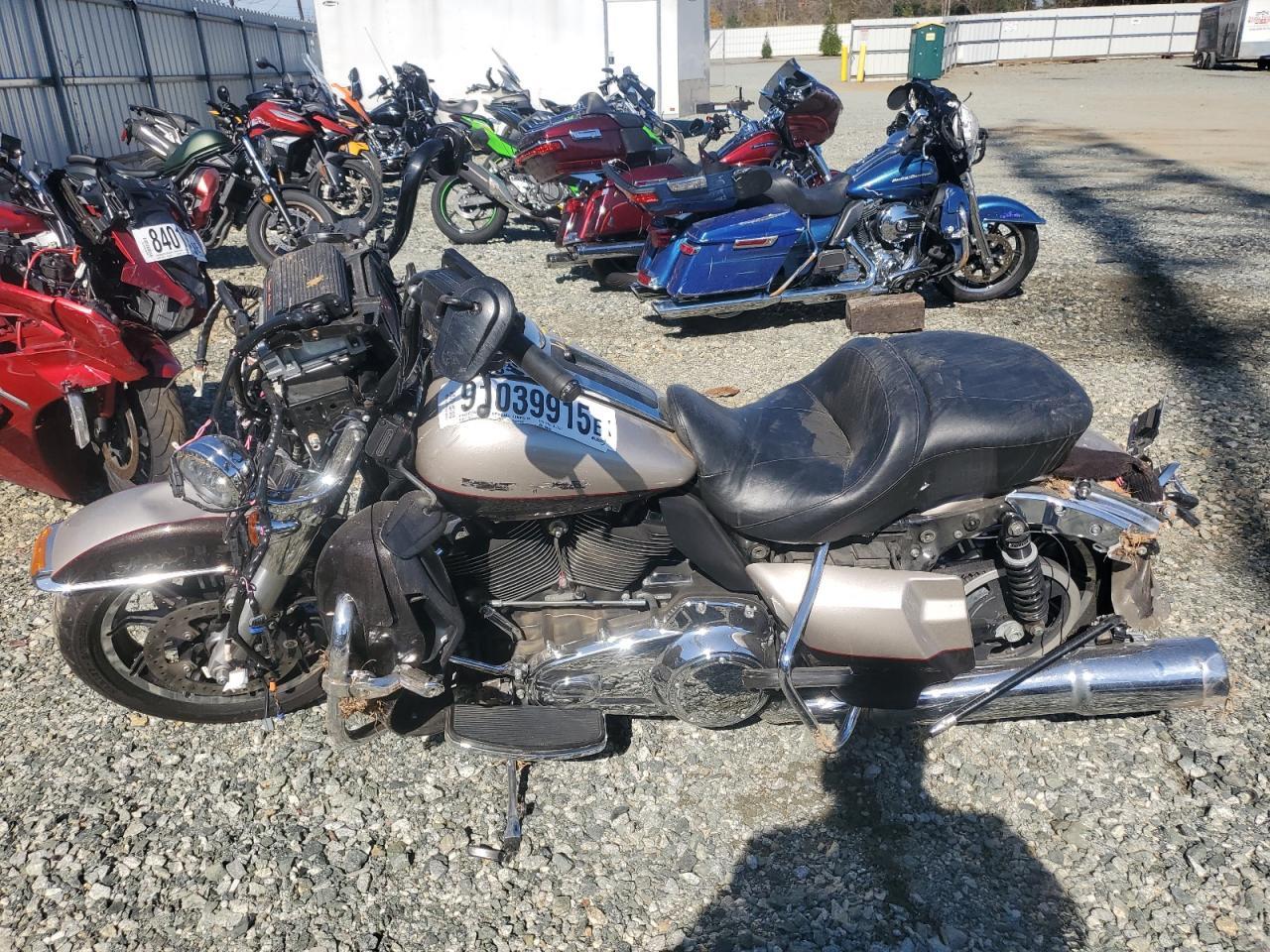 2018 HARLEY-DAVIDSON FLHTK