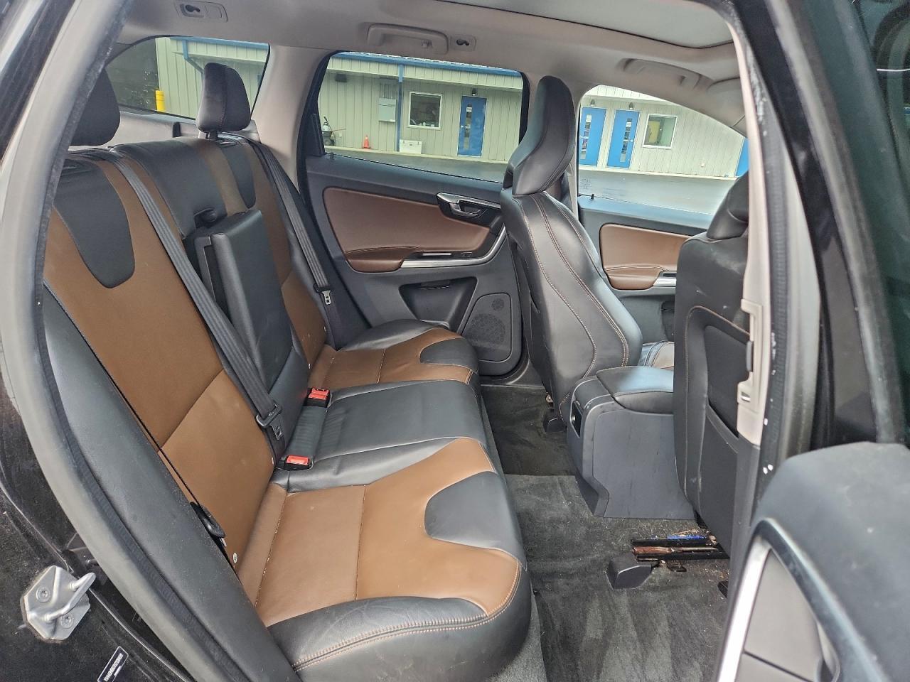 2017 VOLVO XC60