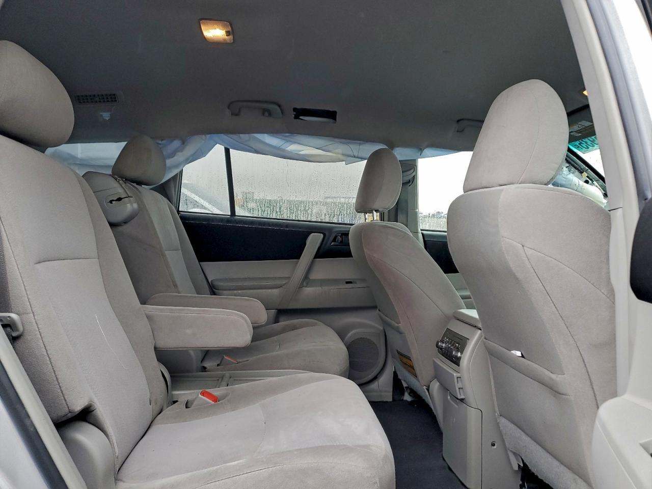 2012 TOYOTA HIGHLANDER