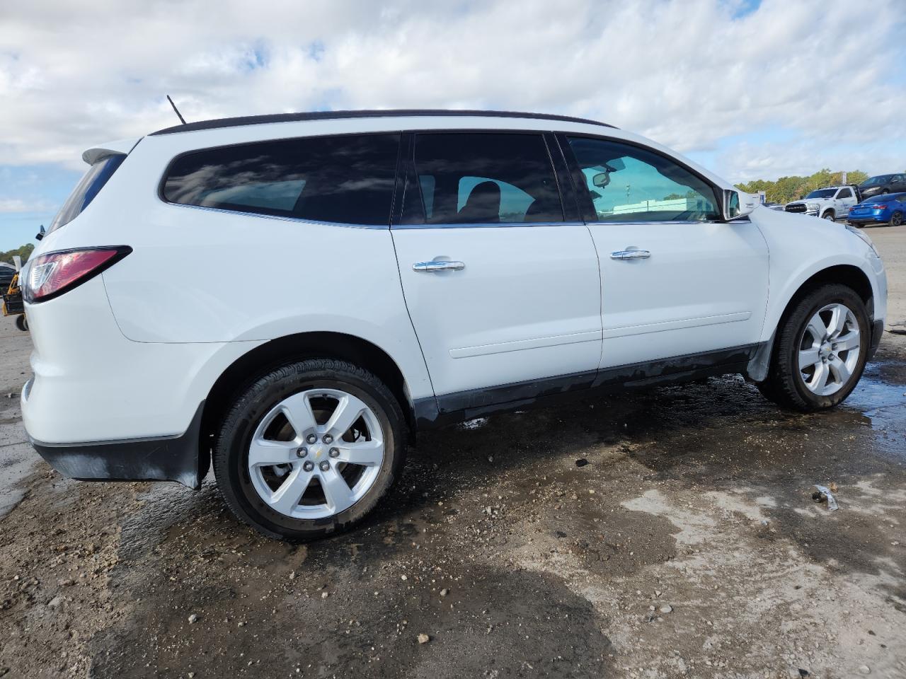 2017 CHEVROLET TRAVERSE