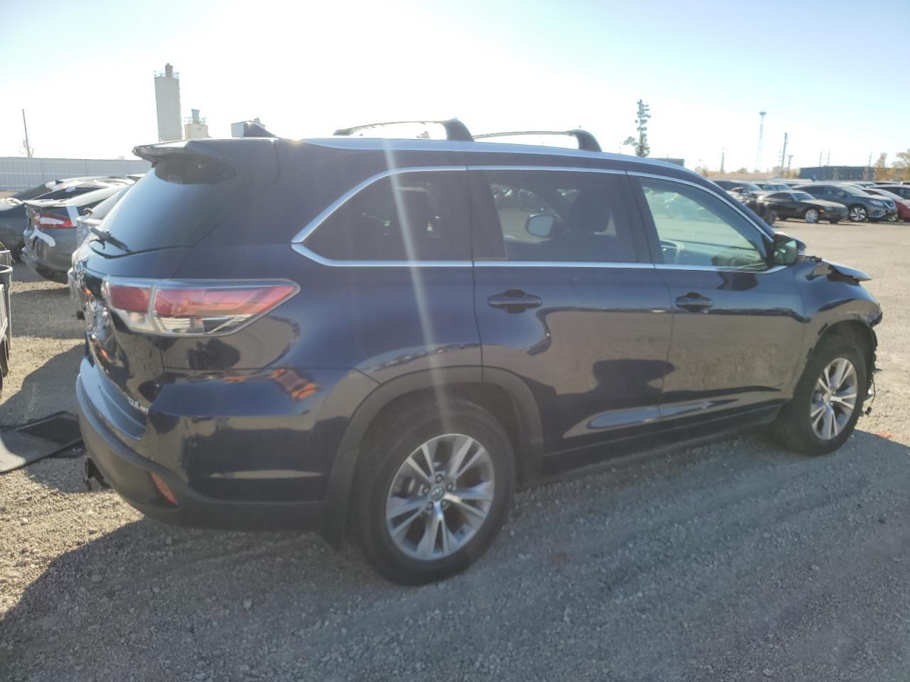 2015 TOYOTA HIGHLANDER