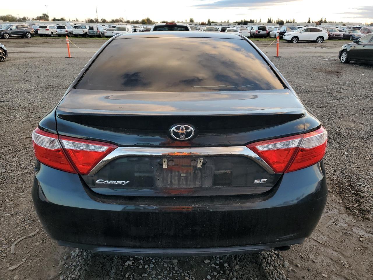 2017 TOYOTA CAMRY