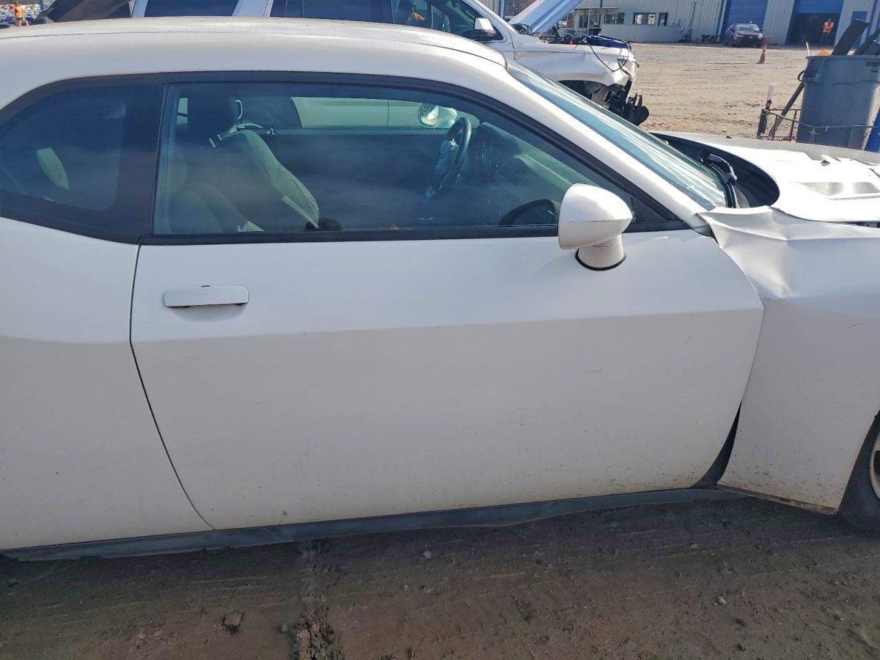 2013 DODGE Challenger