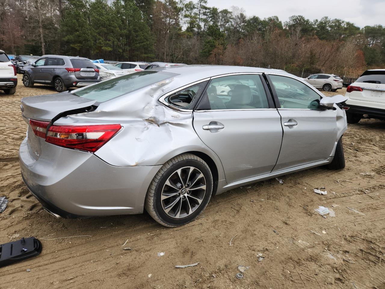 2016 TOYOTA Avalon