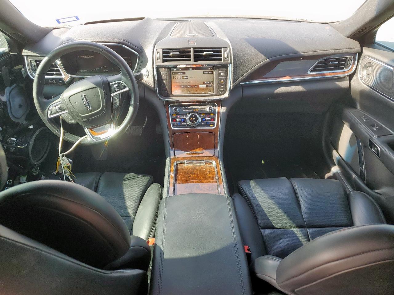 2018 LINCOLN Continental