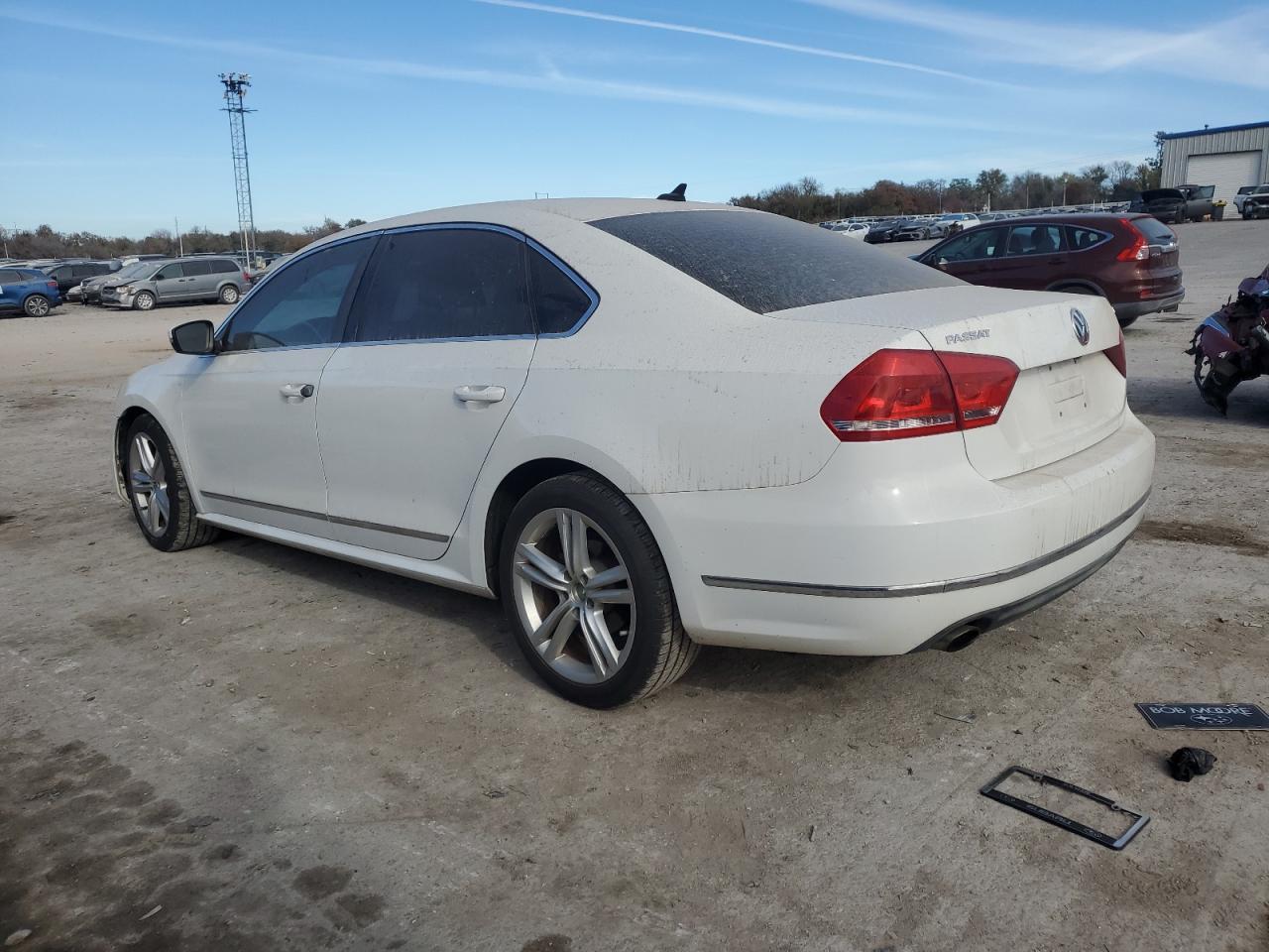 2015 VOLKSWAGEN Passat