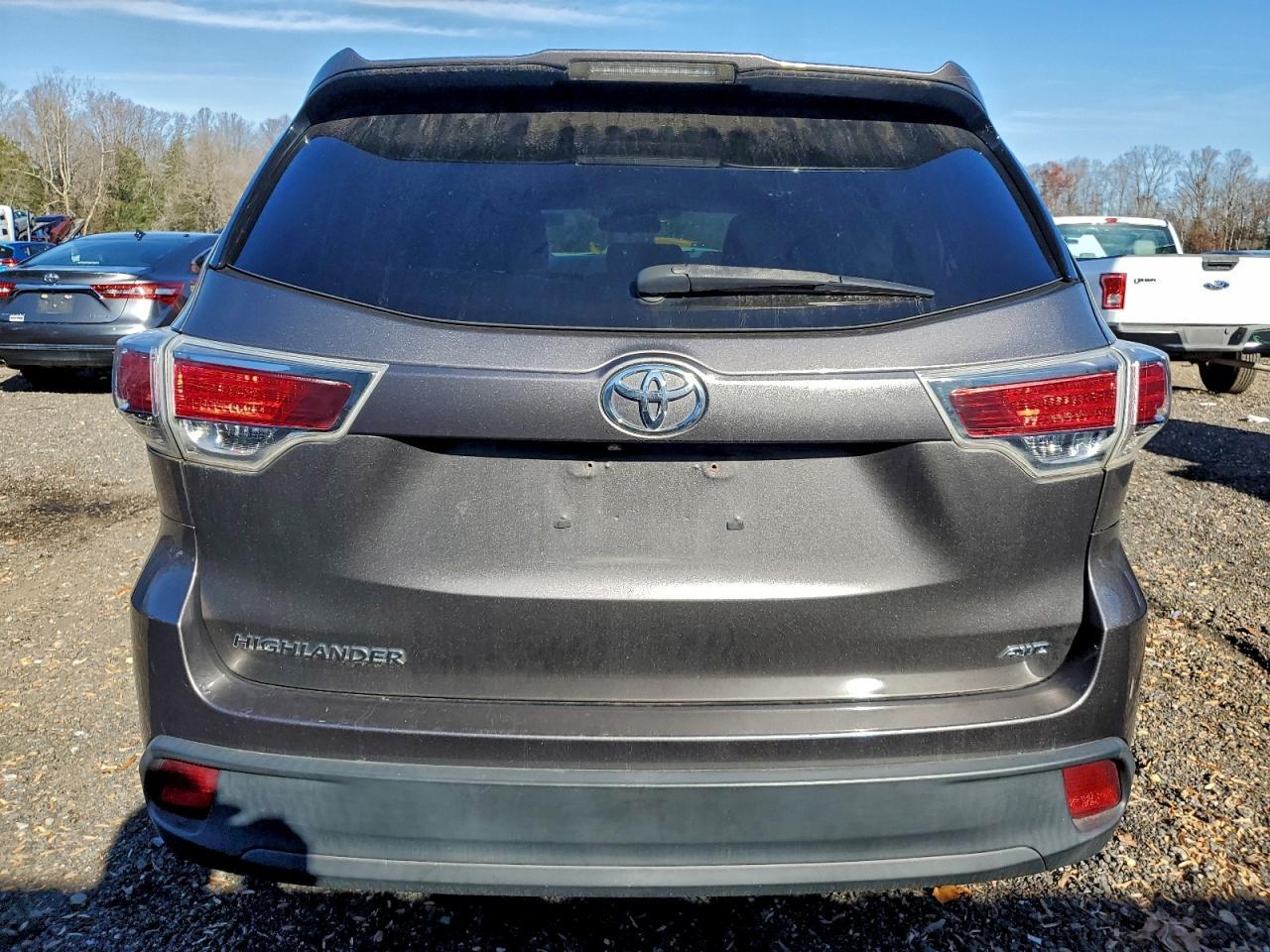 2016 TOYOTA HIGHLANDER