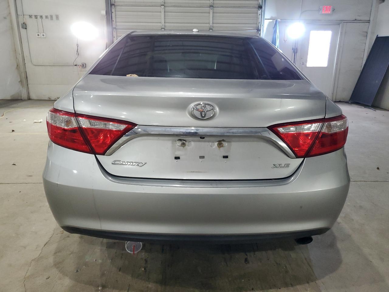 2016 TOYOTA CAMRY