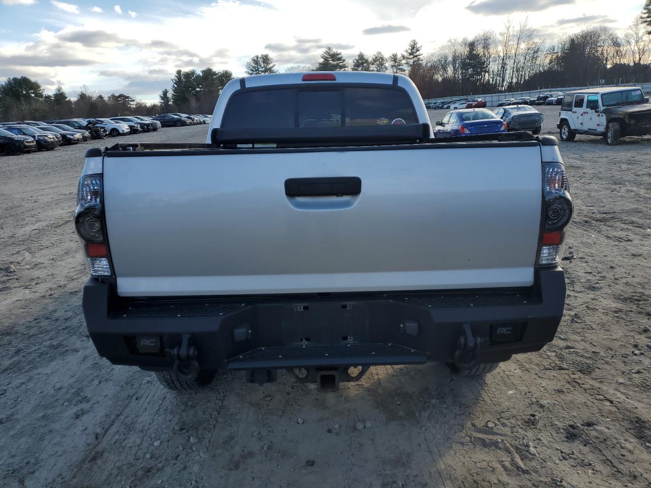 2011 TOYOTA TACOMA
