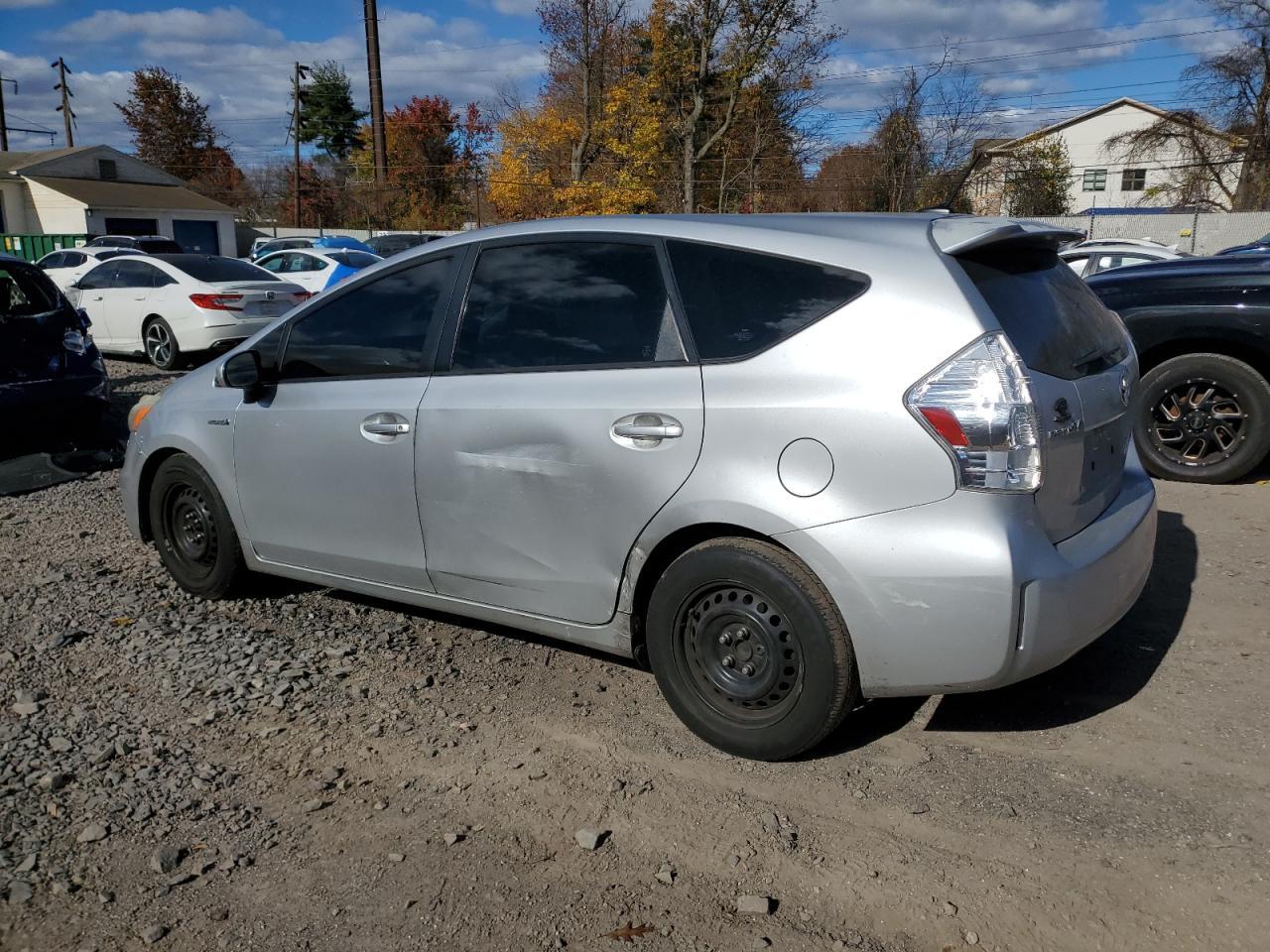 2012 TOYOTA PRIUS V