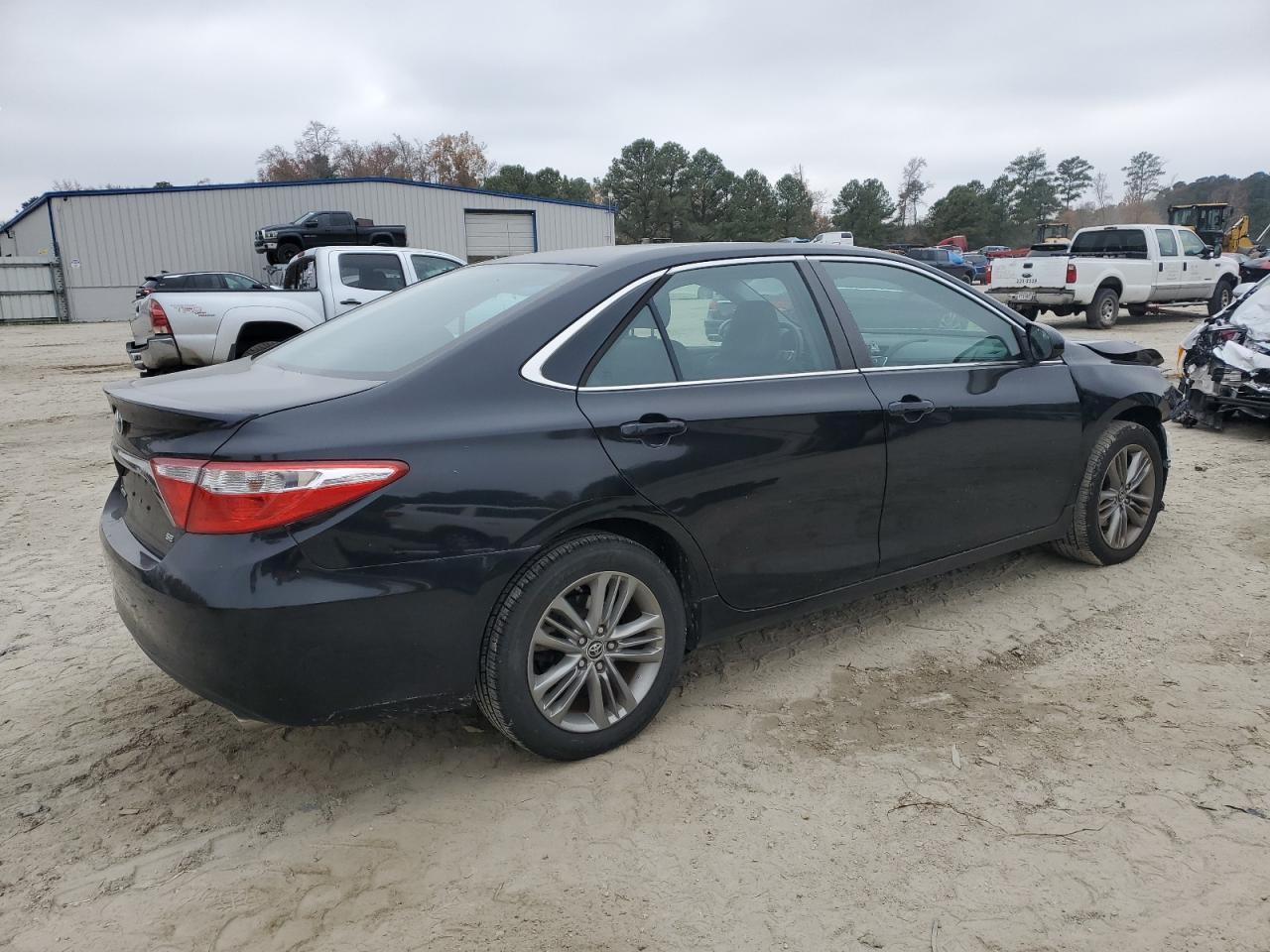 2016 TOYOTA CAMRY