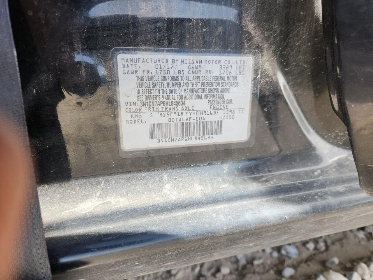 2017 NISSAN VERSA