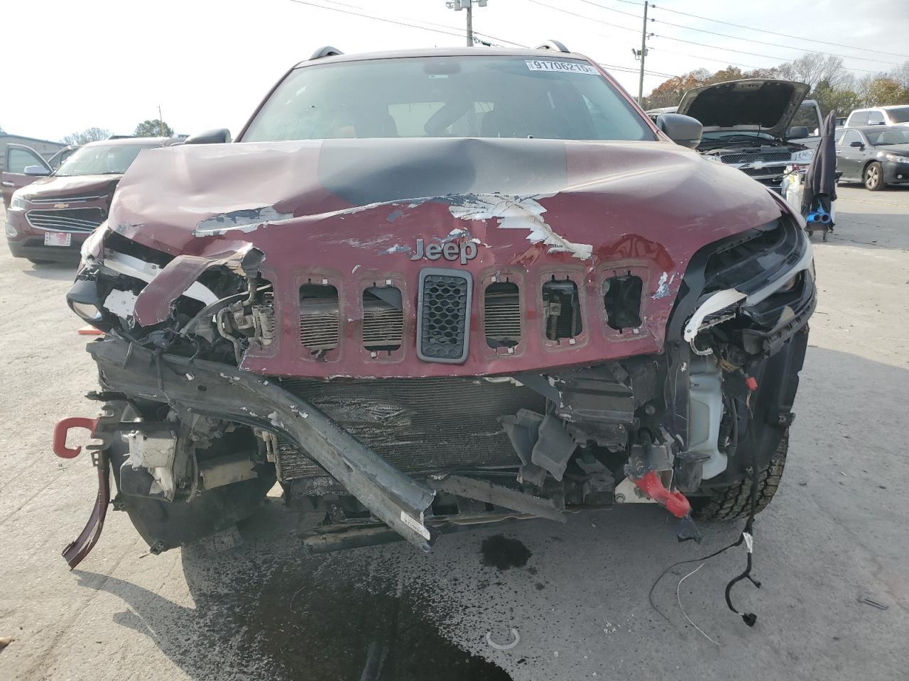 2019 JEEP CHEROKEE