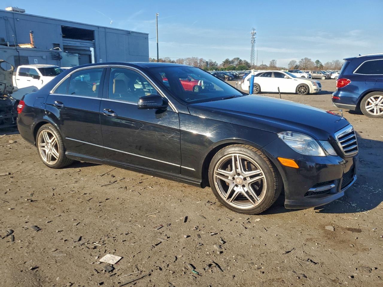 2013 MERCEDES-BENZ E-Class