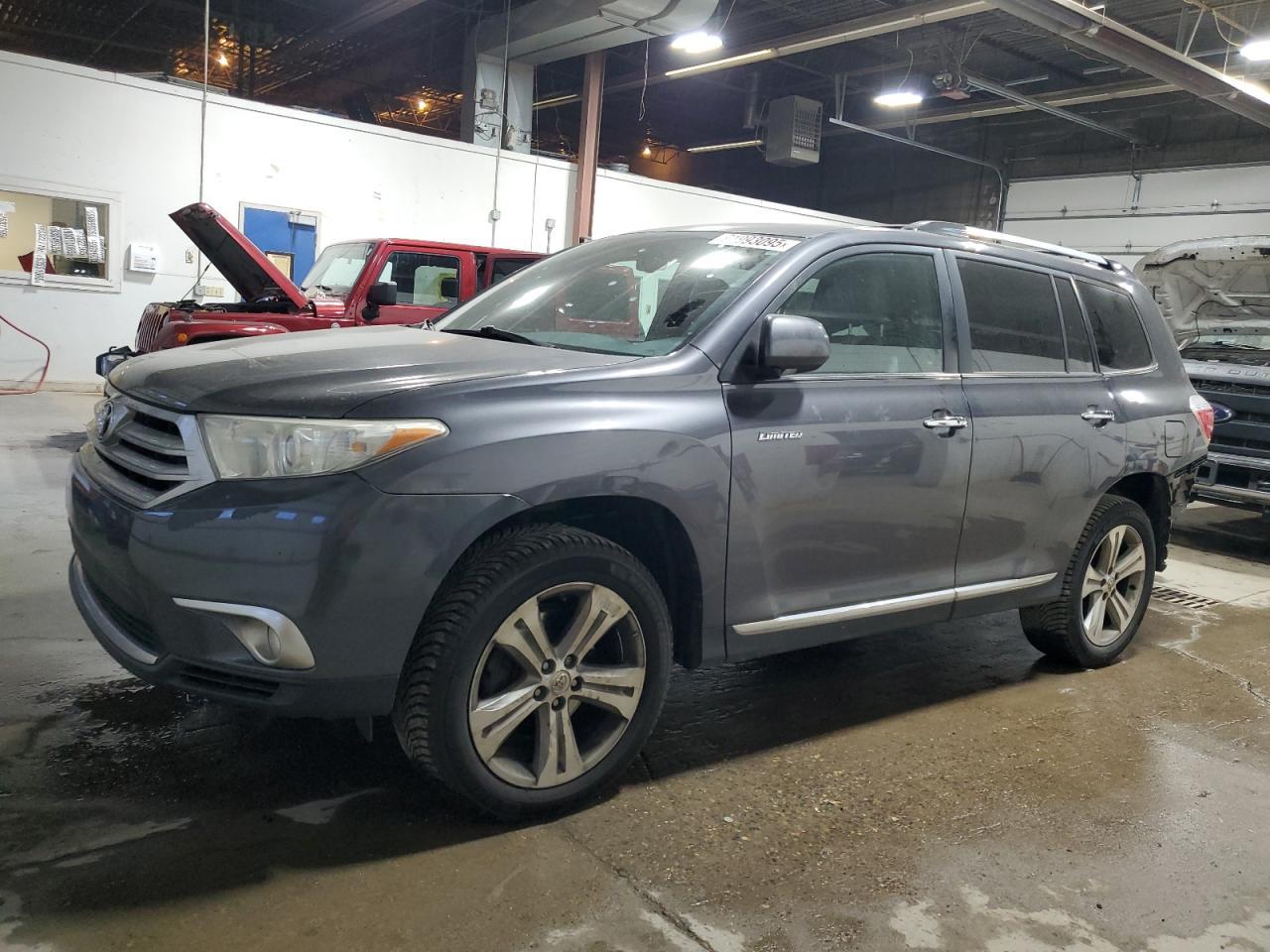 2013 TOYOTA HIGHLANDER