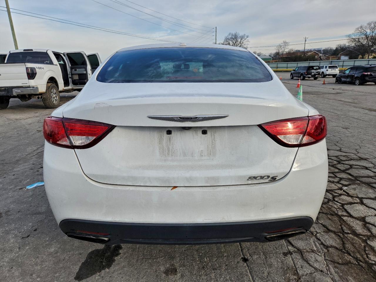 2016 CHRYSLER 200