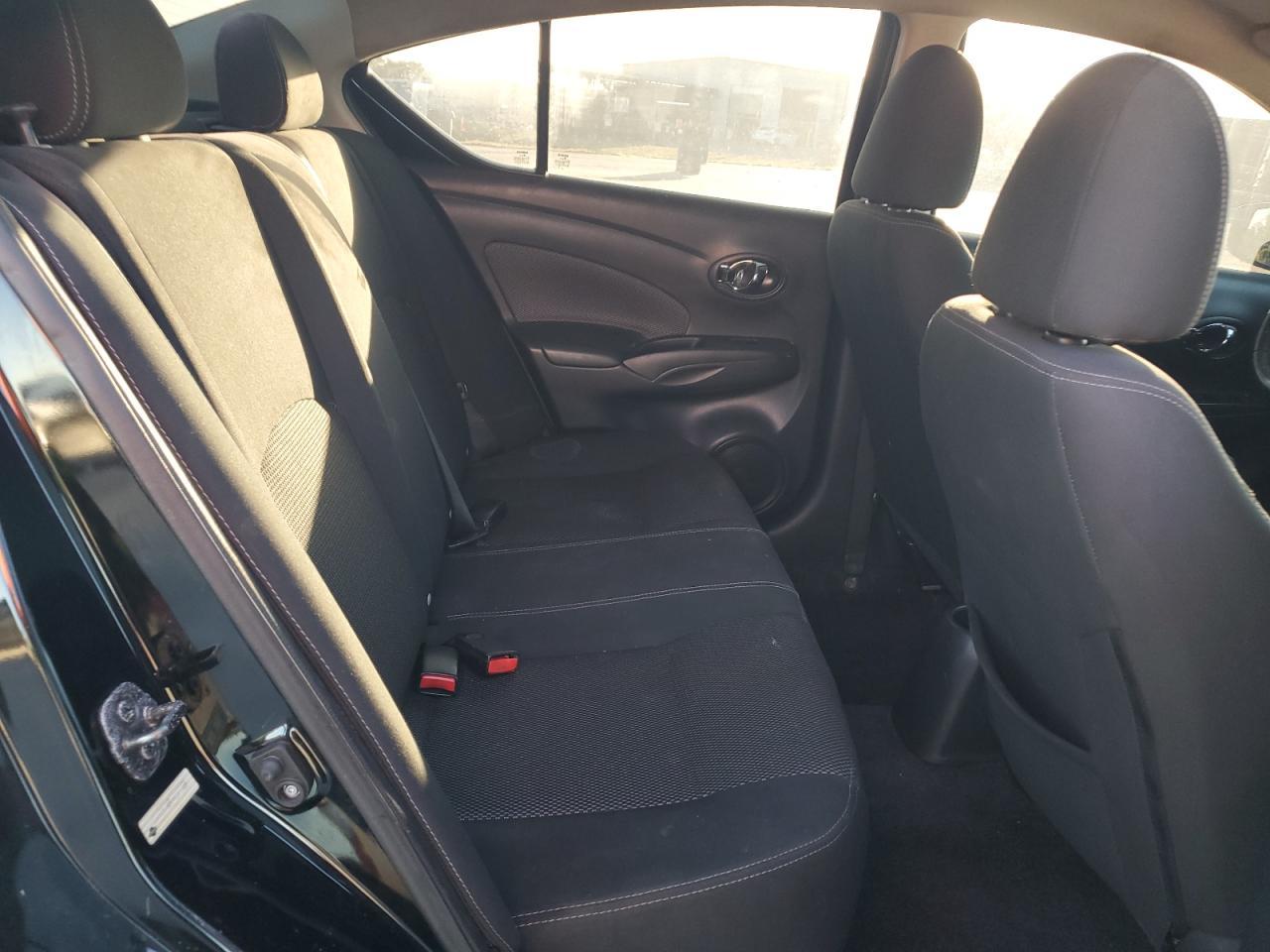 2017 NISSAN VERSA
