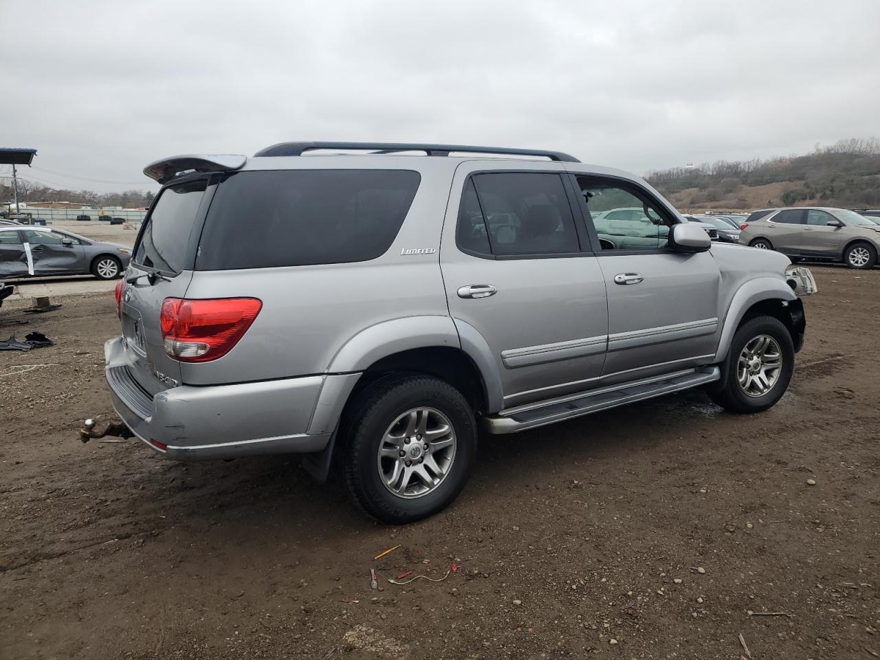2005 TOYOTA Sequoia