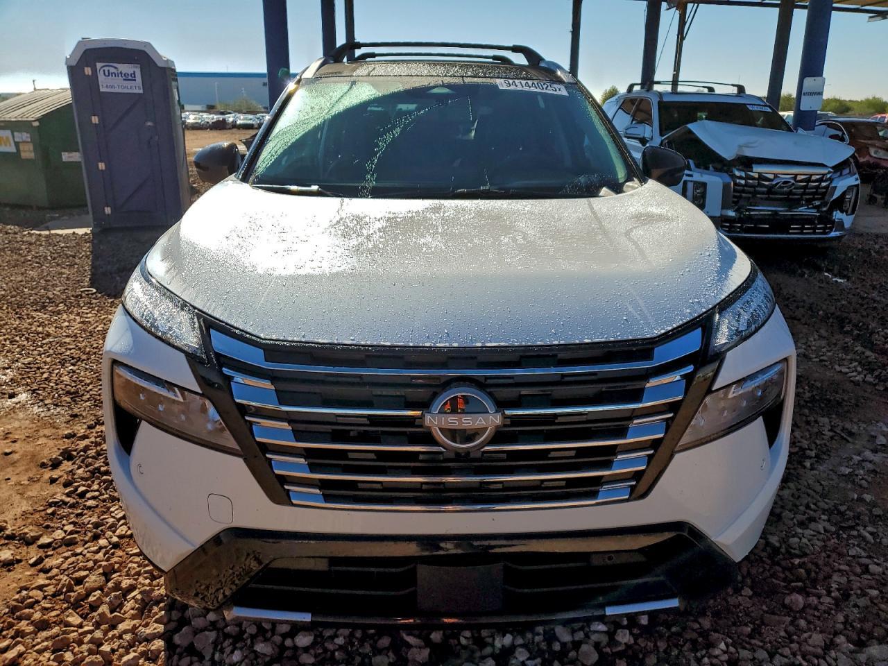 2025 NISSAN ROGUE